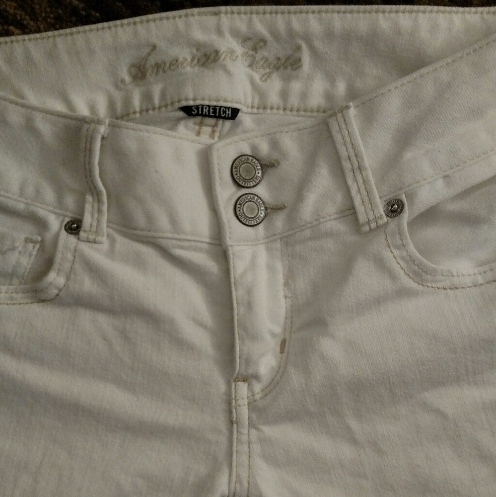 AMERICAN EAGLE CROPPED JEANS